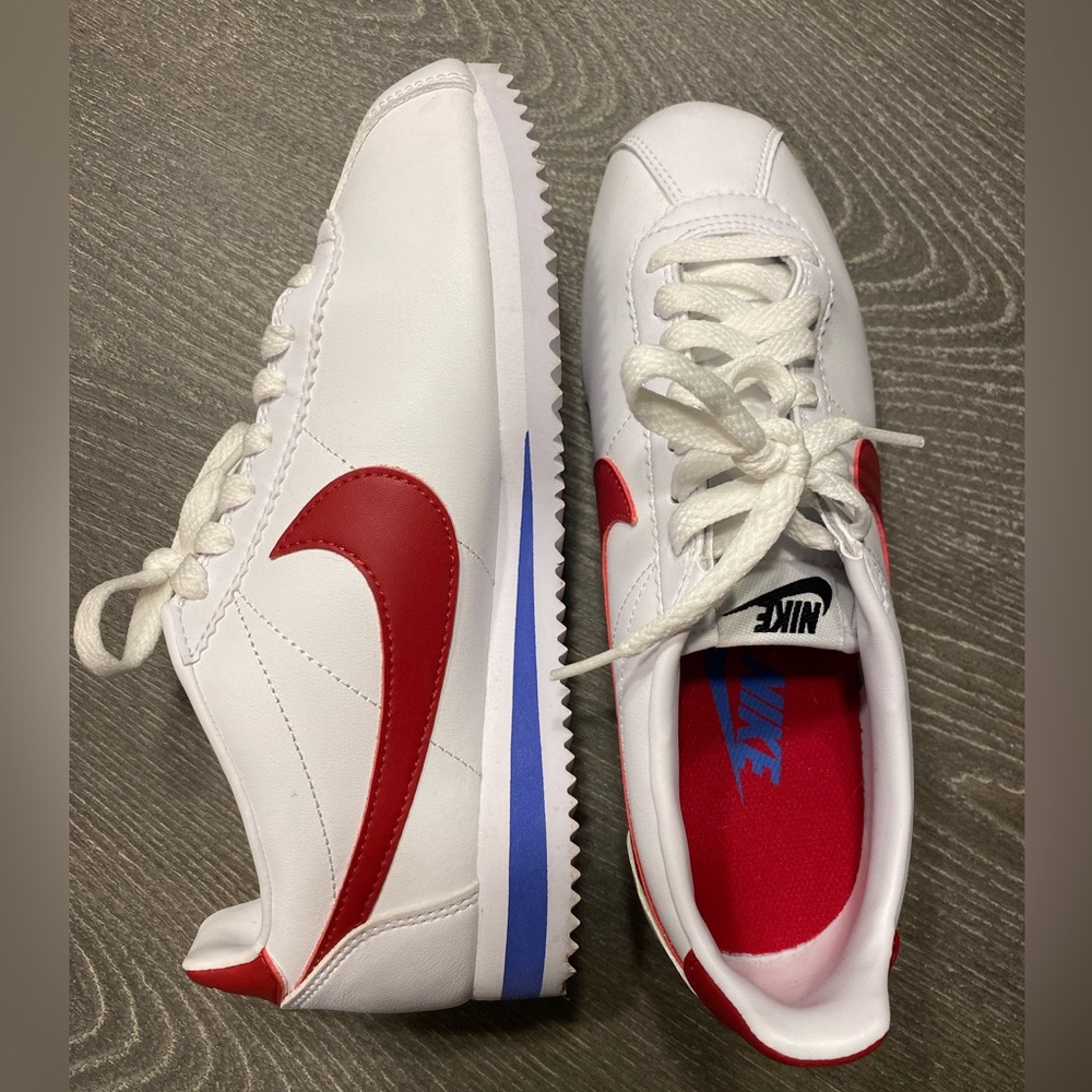 Nike Classic “Forrest Gump” sneakers.